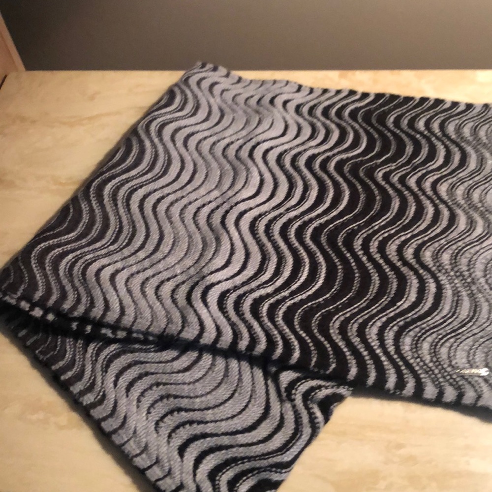 Calvin Klein infinity scarf black with gray